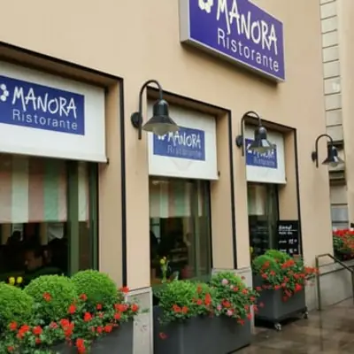 Manora Café
