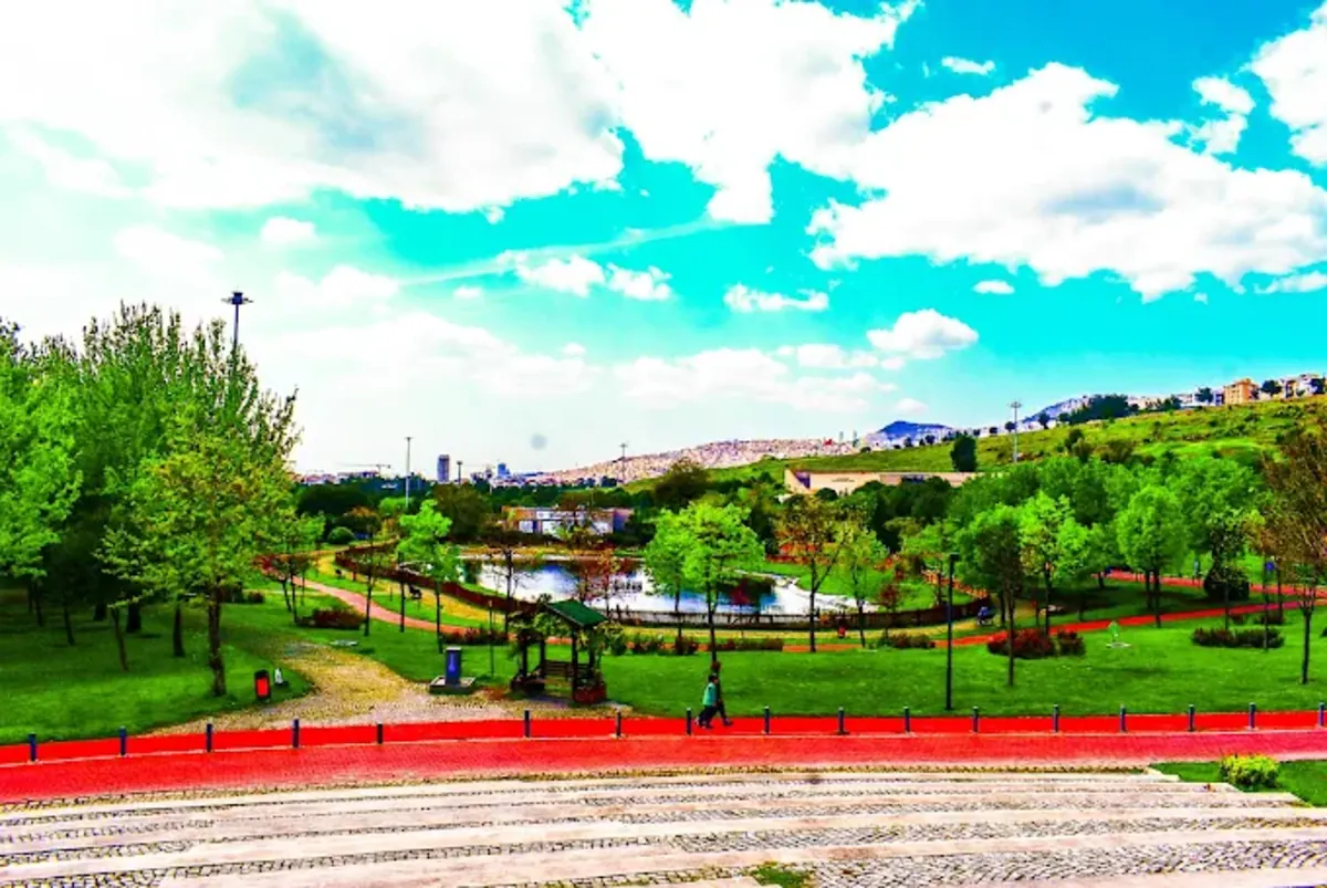 Aşık Veysel 休闲区 – 狗友好型公园（博尔诺瓦） - İzmir