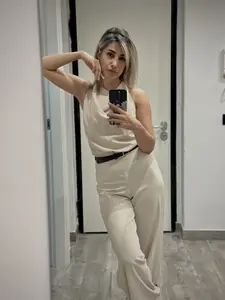 Милый игрушечный самец, лужица